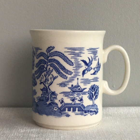 VINTAGE blue willow ironstone mug - Picture 1 of 4